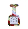Orologio da infermiera in silicone modello casual multicolore numeri arabi quadrante quadrato caramelle infermieri spilla tunica orologi da taschino orologio da tasca in lega