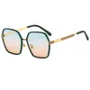 2022 Lunettes de soleil Femmes039 Fashion Fashion Face Verres Cadre Big Face Minage Tendance Fabricant entier9379192