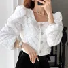 女性のブラウス白いシャツファッションパフスリーブブラウスレースクロップドトップ