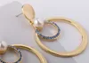 Hoop Huggie Wowen europeo e americano S925 Alta moda in lega d'oro zaffiro doppio cerchio con orecchini di perle 2 paia / lottoHoop