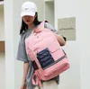 Bolsas de moda clássicas de venda a quente Mulheres Meninas Backpack Style Bags Duffel Bolsas de ombro unissex Bolsas esportivas ao ar livre A3385