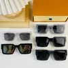 22SS Season Mens Square Sunglasses Z1579 Black Lens Transparent Temple Mirror Lens Men Men Luxury Designer Fashion Glasses with Original Box