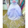 2022 Lilac Half Puff Sleeve Apliques Lace Quinceanera vestido de baile com capa fora do ombro concurso de ruffles sweet 15 b0701x09
