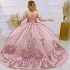 Robes de Quinceanera rose de luxe 2022 hors de l'épaule à lacets robe de bal robe de bal pailletée fête d'anniversaire robes de 15 ans scintillant Bling vêtements de cérémonie fiançailles