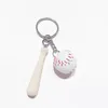 Nieuw mini -honkbal softbalfeest is voorstander van sleutelhanger met houten vleermuis voor sportthema team souvenir atleten beloningen kerstcadeaus