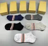 Fashion Mens and Womens Four Seasons Pure Cotton Ankle Short Socks Designer Breathable Outdoor Leisure 5 Colors Business Sock