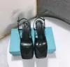 2022 ultima alta qualità classica Designer di moda sandali da donna Pantofole con scivolo in tinta unita col tacco alto casual Infradito da spiaggia Festa di nozze incontri scarpe da ufficio