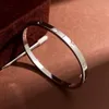 Par Kärlek Armband Rostfritt Stål Skruv Armband 18K Guldpläterad Bangles Kvinnor Män Diamant Eternity Promise Engagement Bröllop Smycken Tillbehör Partihandel