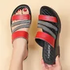 Skor kvinna sommar sandaler kvinnor läder platt bekväma skor strand tofflor kvinnor kil låga klackar skor morskor 210715