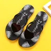 Hausschuhe Frau Sommer Design Mode Sandalen Schuhe 2022 Offene spitze Flip-Flops Frauen Im Freien Bequeme Flache Strand SlidesSlippers