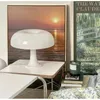 Italy Designer Led Mushroom Table Lamp for el Bedroom Bedside Living Room Decoration Lighting Modern Minimalist Desk Lights 220727