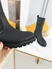 2022 Women no início da primavera, as botas de tornozelo de salto alto com design de zíper e genuíno sola de resistência ao desgaste da prevenção de derrapagem temperamento elegante