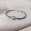 Braccialetti rigidi con diamanti stellati in tutto il cielo Gioielli firmati Alla moda e versatili