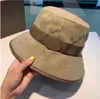 قبعات مصممة واسعة الحافة أغطية دلو الكمبورات الأزياء رجال بونيت قبعة قبعة نسائية للبيسبول كاب Snapbacks بيني فيدورا