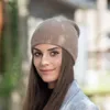 Beanie/Skull Caps 2022 Autunno Inverno Modelli di cappello lavorato a maglia Donna Pelliccia calda Colore puro Beanie di alta qualità Moda Casual Protezione per le orecchie C Davi22