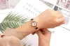 Armbandsur Hög grossistkvinnor Fashion Quartz Watch Thin Alloy Heart Armband för Band Wrist Watchwristwatches