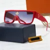 Designer Sun Oglass Fashion Street Sun Sun Sole per donne uomini Goggle Adumbral 5 Opzioni di alta qualità