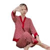 女性用パジャマセットvネックデザインクロスレタープリントスリープウェアシルクホーム服大きなサイズのナイトウェアかわいい下着スリープトップ220321