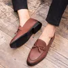 2022 cuir chaussures décontractées hommes mocassins sans lacet hommes chaussures habillées loisirs Style Hip Hop chaussures rétro gland Oxford mocassins