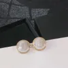 Edelstahl -Bolzenohrringe Designer f￼r Frauen Langkette Buchstabe Perle Ohrringe Kristallohren Einfacher fein Schmuck Dongjewelrys