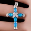 Anhänger-Halsketten Lateinisches Kreuz Ozeanblauer Feueropal Cabochon CZ versilberter Schmuck für Frauen HalsketteAnhänger-HalskettenAnhänger