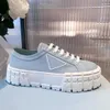 Casual schoenen dames designerschoen Sport Reismode witte vrouw Platte schoenen met veters Leren sneakerdoek gym Trainers platform dames sneakers maat 35-40-41 Met doos