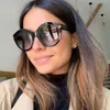 Güneş gözlüğü Moda Marka Kadın Tasarımcı Vintage Yuvarlak T güneş gözlüğü Kadın Gözlük Degrade Çerçeve Shades Erkekler Oculos