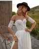 Élégant Sexy A-ligne Robe De Mariée Simple Chérie Dos Nu Demi Manches Dentelle Applique Split Boho Mousseline De Soie Robe De Mariée