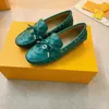 Handgefertigte Gloria-Loafer für Damen, klassische Nieten unten, Fliege, beschichtetes Canvas, Blumendruck, umgekehrte Modeschuhe mkjkk000001