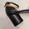 Scarpe eleganti Donna Punta divisa Ninja Tabi Pump Donna Tacco alto Piedi di maiale Sandalo basso Fibbia rotonda 220715