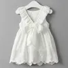 Été Filles Robe Pur Blanc Tempérament Broderie Casual Sans Manches Parti Princesse Robe Enfants Bébé Enfants Filles Vêtements 220707