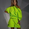 Casual Losse Tweedelige Set Zomer Mode Effen Halft Mouw Tops En Shorts 2 Delige Set Sexy Wit Off Shoulder Suits 220526