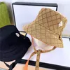 Trend klasik Balıkçı Şapkası Lüks Tasarımcılar Şapkalar Erkek mektup işlemeli Kova Şapka Yüksek Kaliteli Şapka Kadın Casquette Sunhat kasketleri kayışlı