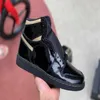 새로운 1 개의 하이 흰색 신발 농구화 1s 중간 로얄 발가락 검은 금속 금속 소나무 녹색 검은 UNC UNC 특허 남녀 스니커즈 트레이너 4TI4