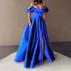 Royal Blue Satin Prom jurken strapless van de schoudersplitste avondjurken geplooid A-line lange formele jurken