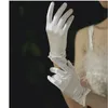 Cinq doigts gants femmes mariage mariée court Satin doigt complet poignet longueur Costume bal fête classique noir blanc rouge