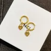 Hjärtdesignbrev örhängen Designers Charm Women Earring Luxury Gold Luxurys gåvor Högkvalitativa smycken Party Wedding Jewelry