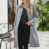 Trenchs pour femmes Collection printemps / automne Vêtements pour femmes Vêtements d'extérieur Drop épaule gris bouton à carreaux bouton avant poche à manches longues manteau à col à manches longues