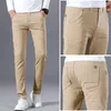 pantaloni casual rossi