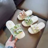 2022 Summer New Girls Soft Rhinestone Soft Flat Casual Shoes Versatile Kids Fashion Green Korean Style Cute Folds PU Beach Shoes G220520