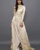 Vintage langärmliges elfenbeinfarbenes marokkanisches Kaftan-Abendkleid 2022, hochgeschlossener muslimischer Spitzenkaftan für besondere Anlässe, formelles Abschlussballkleid in Dubai