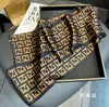 20 -klaworowe litery Drukuj Kwiatowy jedwabny szalik dla kobiet mody mody torby na uchwyt szaliki Paris na ramię bagaż RI2581991