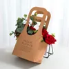 Presentförpackning Portabla blommorpapperslådor med handhållet Kraft Handbag Rose Bouquet Florist Packing PAGS FÖR VALENTINS DAGGIFT