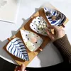 Японская ручная роспись керамическая листья приправа приправа с деревянным подносом Креативные закуски закуски десертные тарелки соус суши подарок 220307