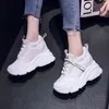 Marque 2022 Printemps Respirant Mesh Sneakers Caché Augmentant Chaussures De Sport Femme Wedge Casual Chunky Chaussures Haute Plate-Forme Chaussures 9CM G220610