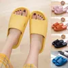 Slippers Zapatillas suaves y cmodas para intores hombre mujer zapatos antideslizantes el bao hogar sandalias planas de eva 220222