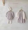 2022 Spring Korean French Square Neck Bubble Sleeve Romper Spädbarn Jumpsuit Barnkläder Baby Girl's Khaki G220521