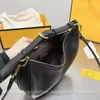 Borsa a mezzaluna Borsa a tracolla da donna firmata Tote Borsa a mano Hobo di alta qualità Borsa a tracolla casual a spalla 2022 Europa e America Fas2675