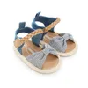 Bebek bebek kız flats sandaletler yumuşak taban antislip yaz bowknot dantel bantlı beşik ayakkabılar doğdu İlk Walker 220622