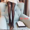 2022 Sexy longs bas collants chaussettes femmes Net s mode noir et blanc mince dentelle maille collants doux respirant creux lettre collant collant haute qualité